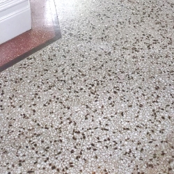 Impermeabilizante Total Idroless para endurecer y aumentar la resistencia de la pared